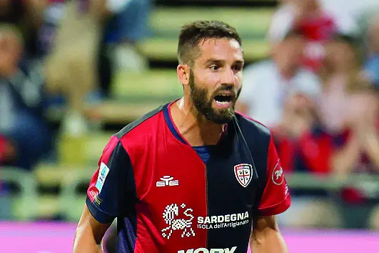 Leonardo Pavoletti, attaccante e capitano del Cagliari (foto Fabio Murru)