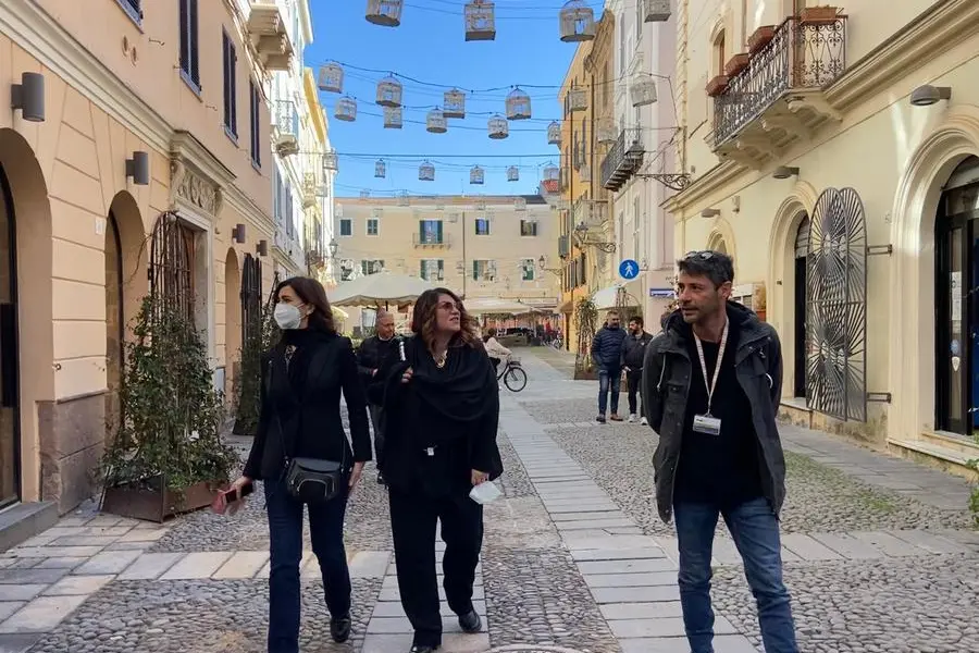 Laura Boldrini e Paola Deiana a passeggio per Alghero (Foto Ufficio Stampa)