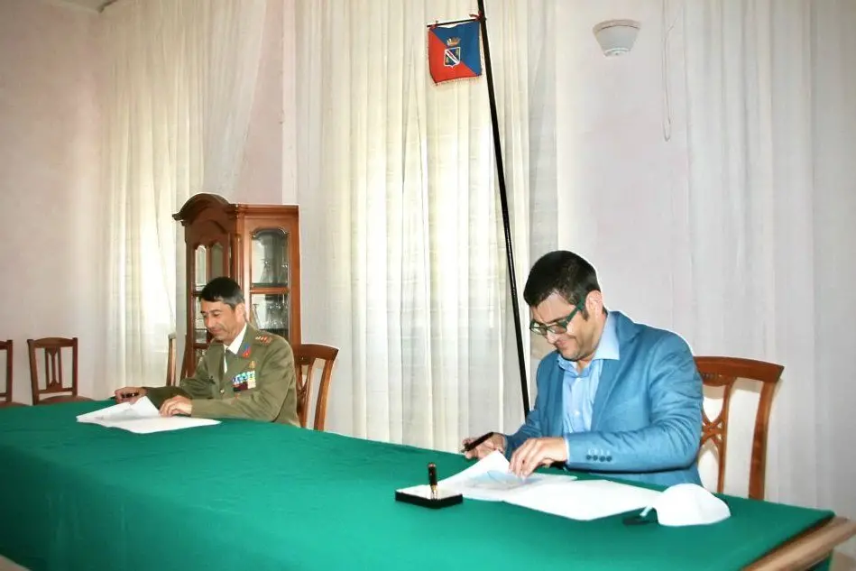 La firma del protocollo (foto ufficio stampa)