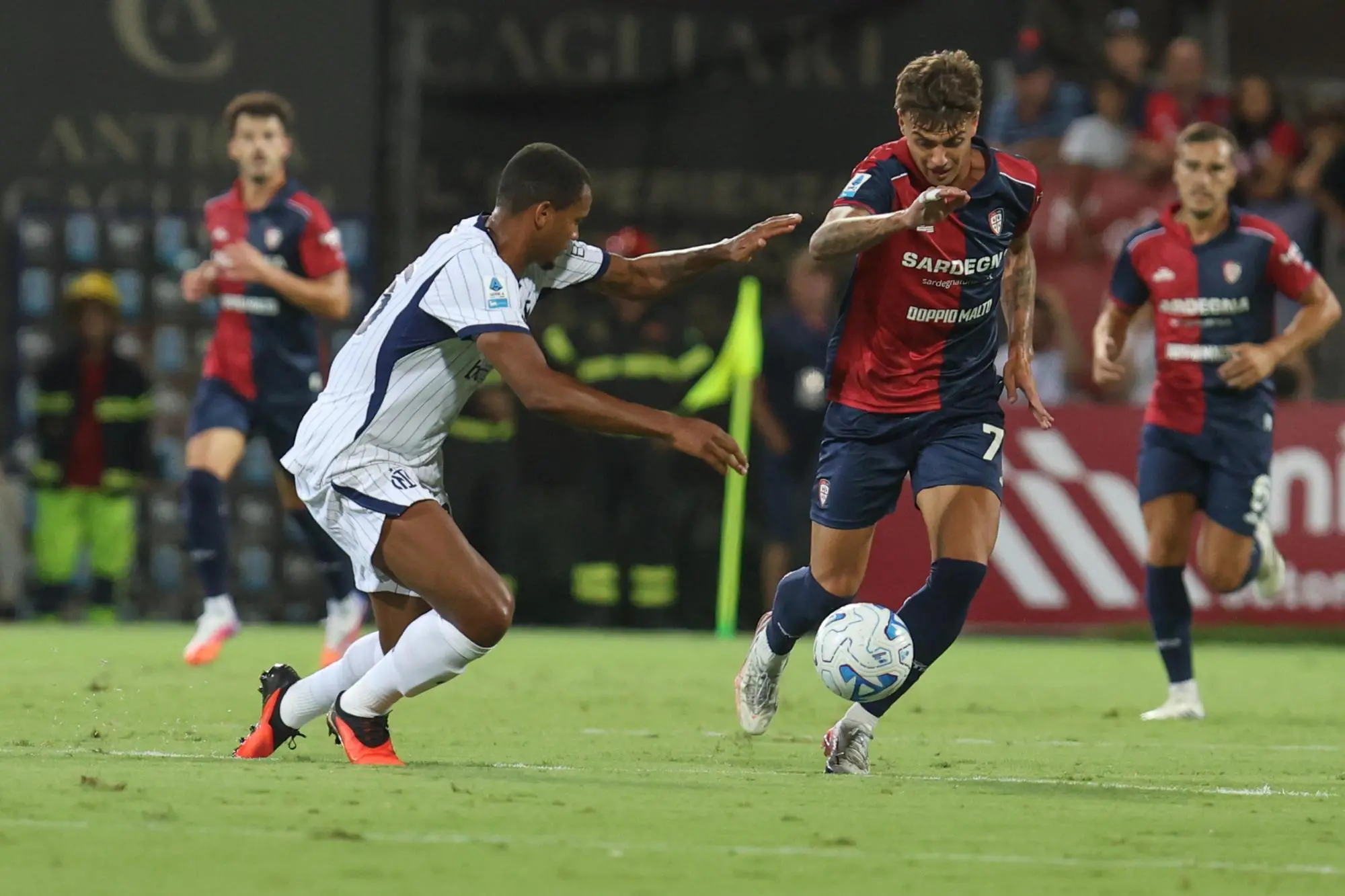 Daniel Maldini nella gara contro l'Inter (Ansa/Fabio Murru)