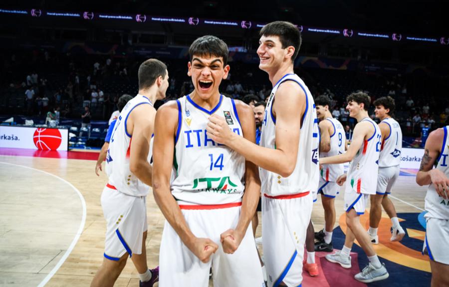 L'Italbasket U18 travolge anche la Serbia e vola in semifinale: 5 punti di Acunzo
