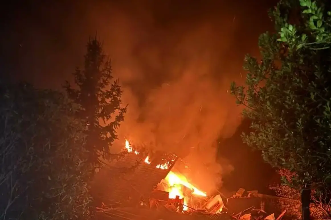 Le drammatiche immagini dopo l'esplosione in Garfagnana (foto Ansa)