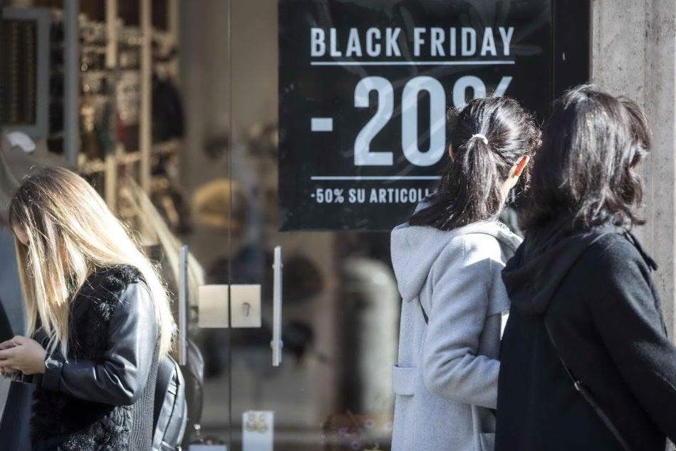 Black Friday, sconti in 180mila negozi