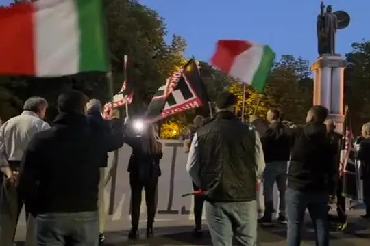 Modena, città a nervi tesi: tensione al presidio di Forza Nuova