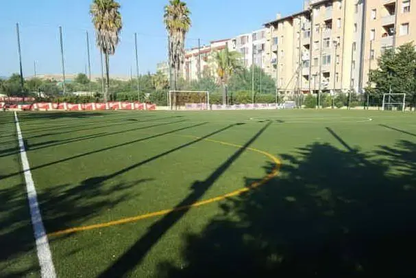 Un campo da calcio all'interno dell'impianto di Quartu