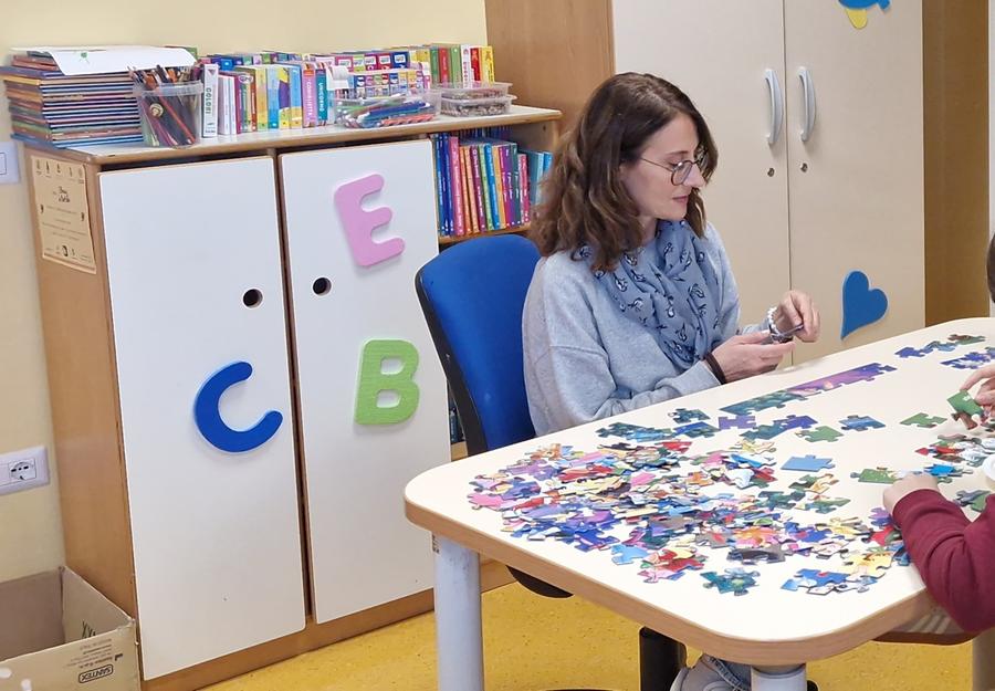 Pediatria invasa dai libri per i piccoli malati