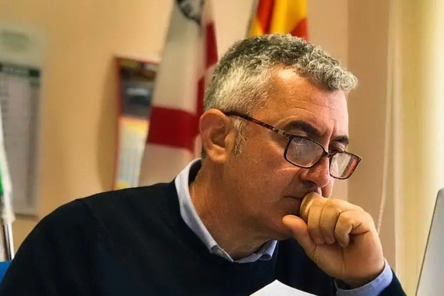 Il sindaco Mario Conoci (foto L'Unione Sarda)
