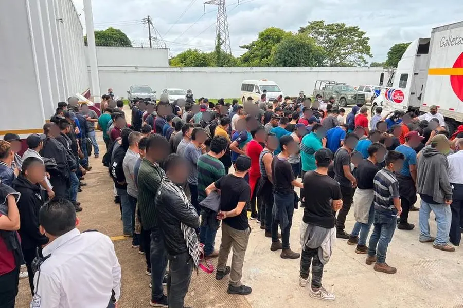 I migranti dopo il salvataggio (Guardia Nacional Mexico Twitter)