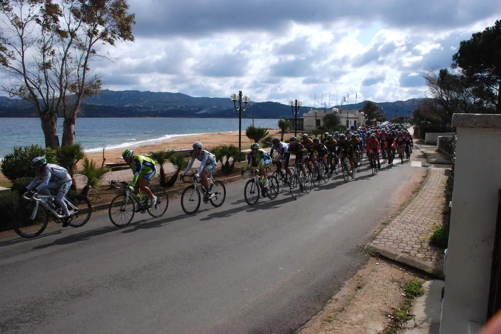 Una tappa del giro di Sardegna del 2009 (L'Unione Sarda)