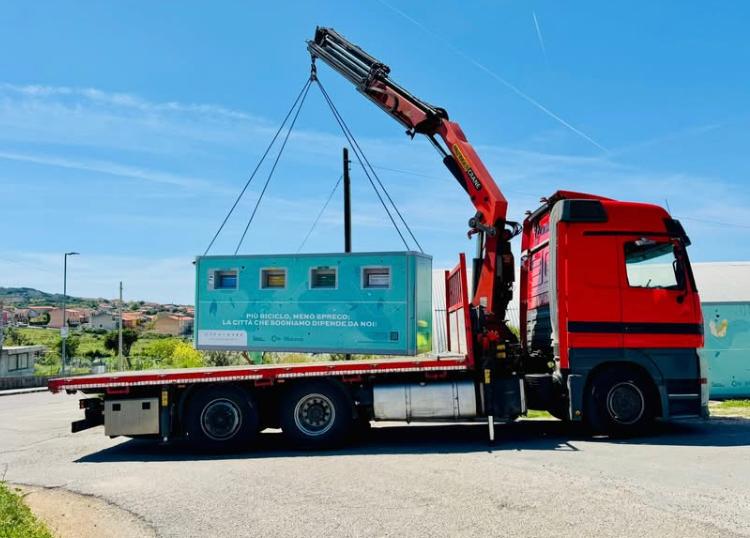 A Ossi la collocazione delle ecoisole: si conferisce con la tessera