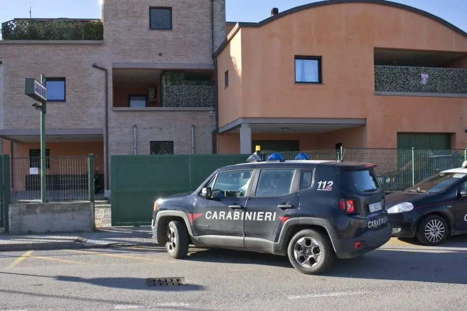 Carabinieri a Sant'Antioco (L'Unione Sarda - Murru)