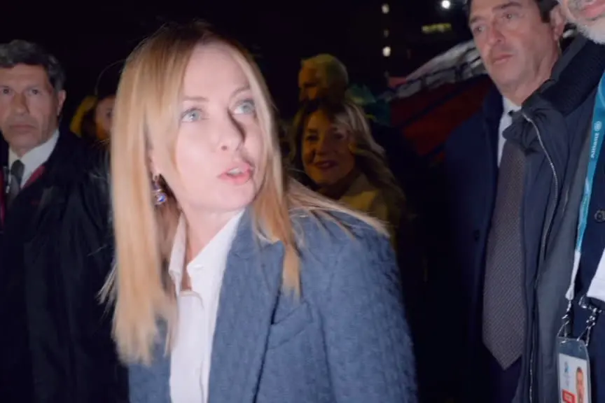 Olimpiadi, Meloni allo short track: "Emozionata, mi hanno dato carica"