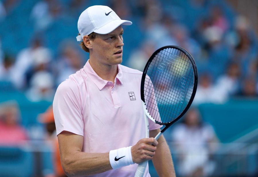 Sinner è incontenibile, batte Zverev 6-3, 7-6 ed è in finale a Miami: sfiderà Lehecka