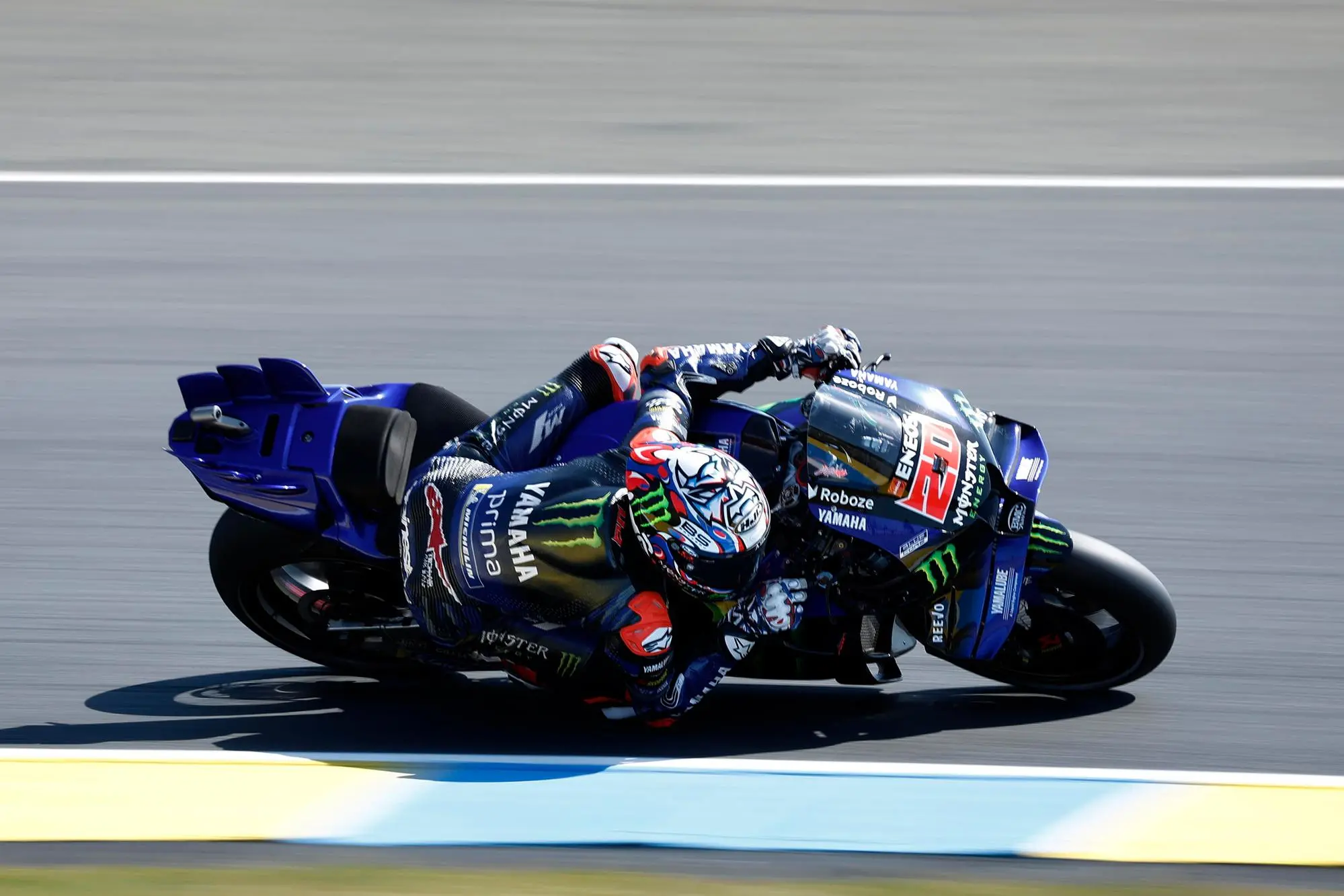 Fabio Quartararo nelle qualifiche del Gran Premio di Francia della MotoGP (foto Ansa)