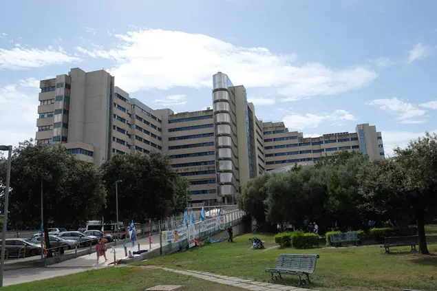 L'ospedale Brotzu (Archivio L'Unione Sarda)