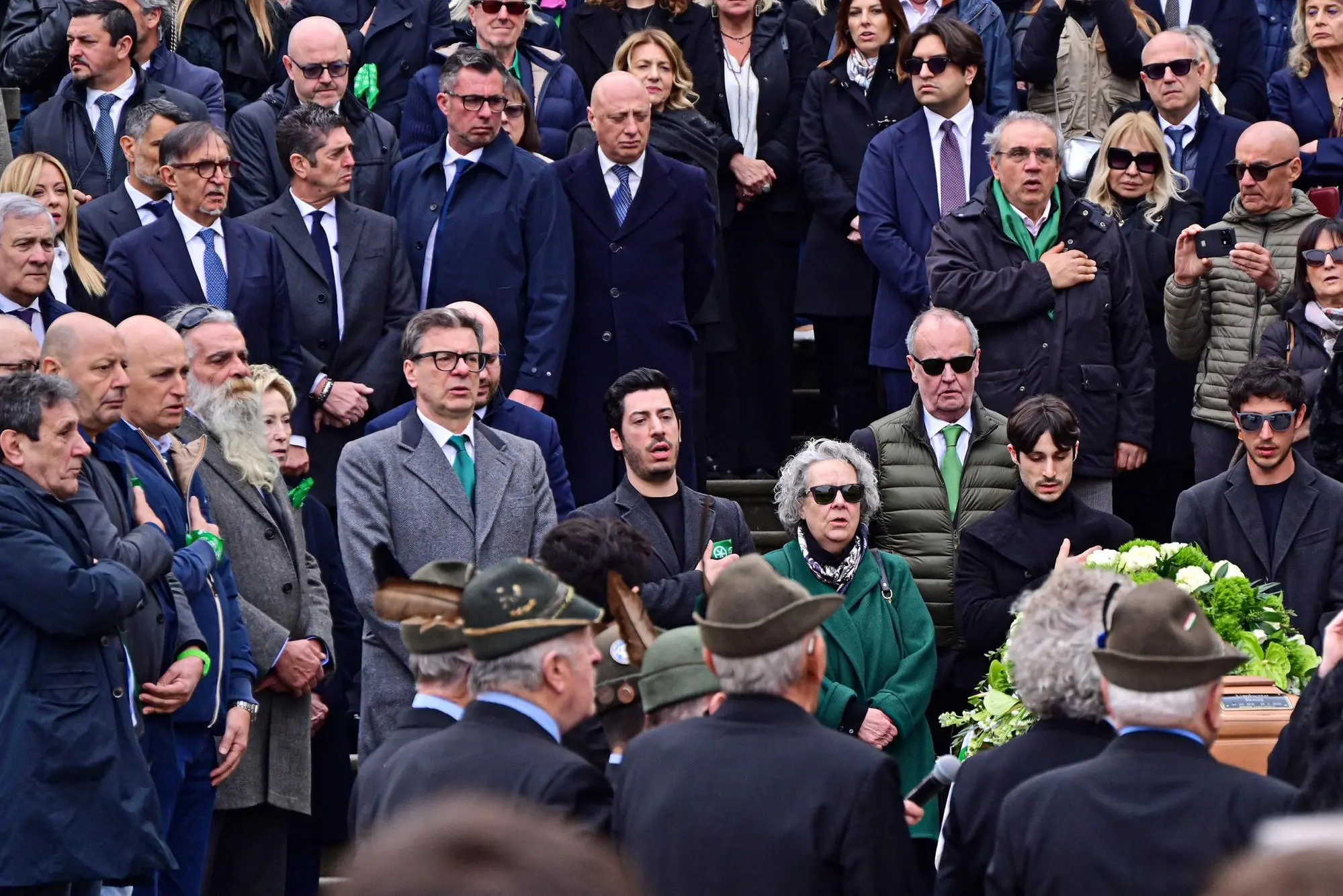 Funeral of the Lega Nord party founder Umberto Bossi. Pontida, Italy, 22 March 2026. ANSA/MICHELE MARAVIGLIA Among the crowd were his children and widow Manuela Marrone, along with Prime Minister Giorgia Meloni, Senate President Ignazio La Russa, Foreign Minister Antonio Tajani, League leader Matteo Salvini, Senator Roberto Calderoli, and Economy Minister Giancarlo Giorgetti.