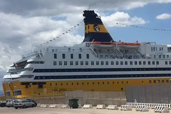 Una nave della Sardinia Ferries
