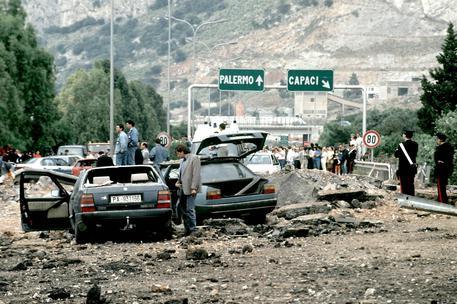 Il luogo della strage del 23 maggio 1992, sull'autostrada A29, nei pressi dello svincolo di Capaci (foto Ansa)