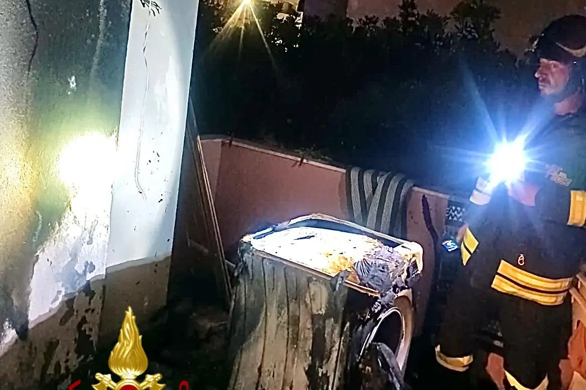 La lavanderia andata a fuoco ad Alghero