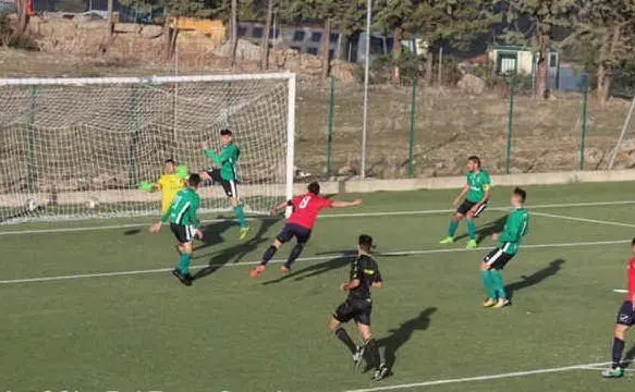 Tore Boi col numero 9