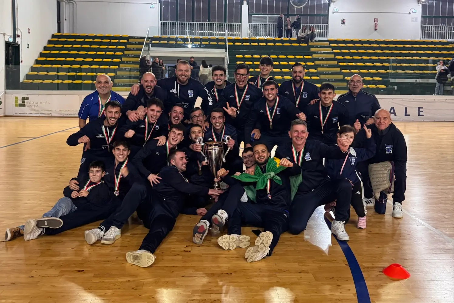 La Fanni Futsal Sassari festeggia la vittoria della Coppa Italia regionale di C1 maschile (Foto Delegazione regionale calcio a 5)