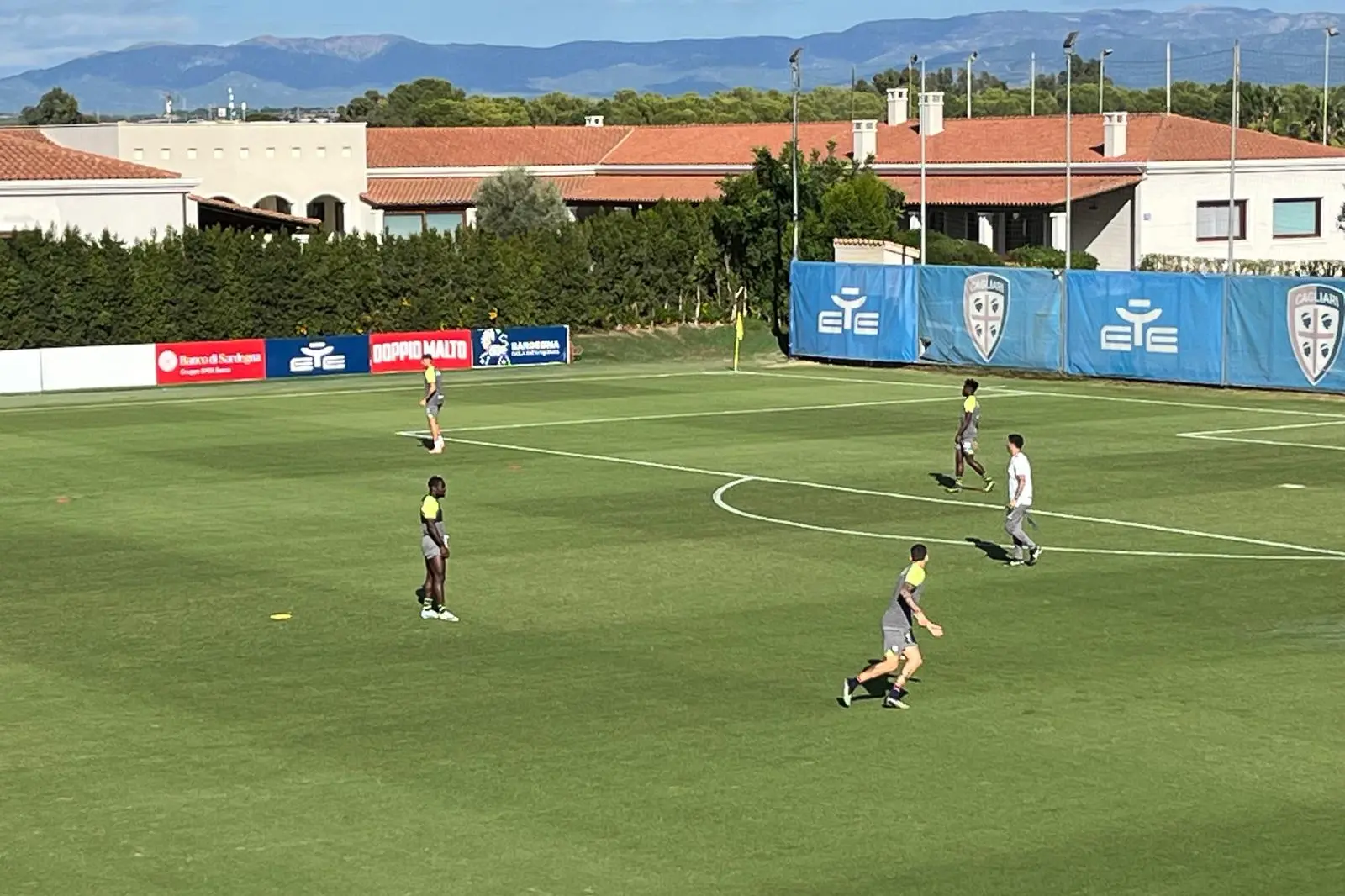 L'ultimo allenamento a porte aperte dei rossobl&ugrave;