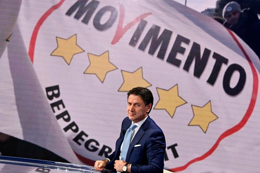 Giuseppe Conte confermato alla guida del Movimento 5 Stelle: “Ora a testa alta”