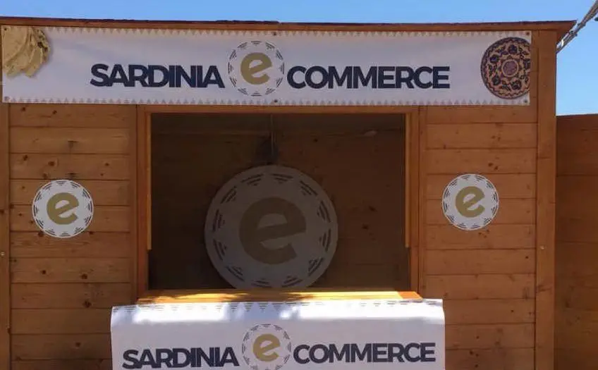 La postazione di Sardinia eCommerce a Carloforte