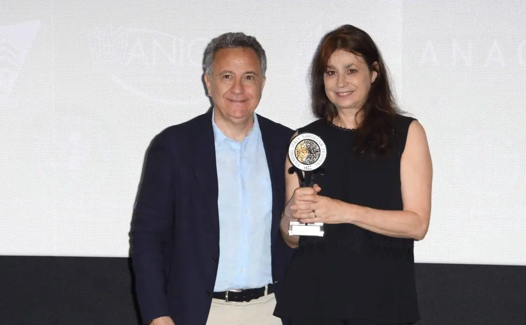 Paolo Del Brocco premia Francesca Archibugi (foto Tiziana Rocca Comunicazione)