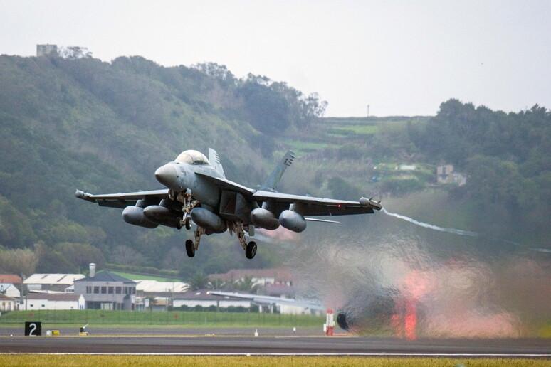 L'Iran abbatte un caccia Usa, un pilota salvato ma si teme per l'altro