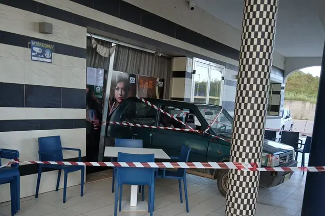 Il furto a Simaxis (foto Pinna)