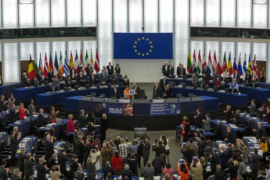 Riceve il Premio Sakharov al Parlamento europeo nel novembre 2013 (foto Wikipedia)
