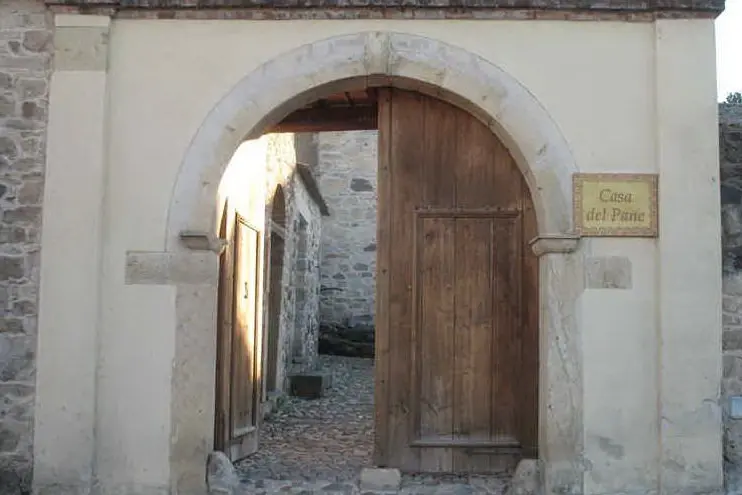 L'ingresso della Casa del Pane