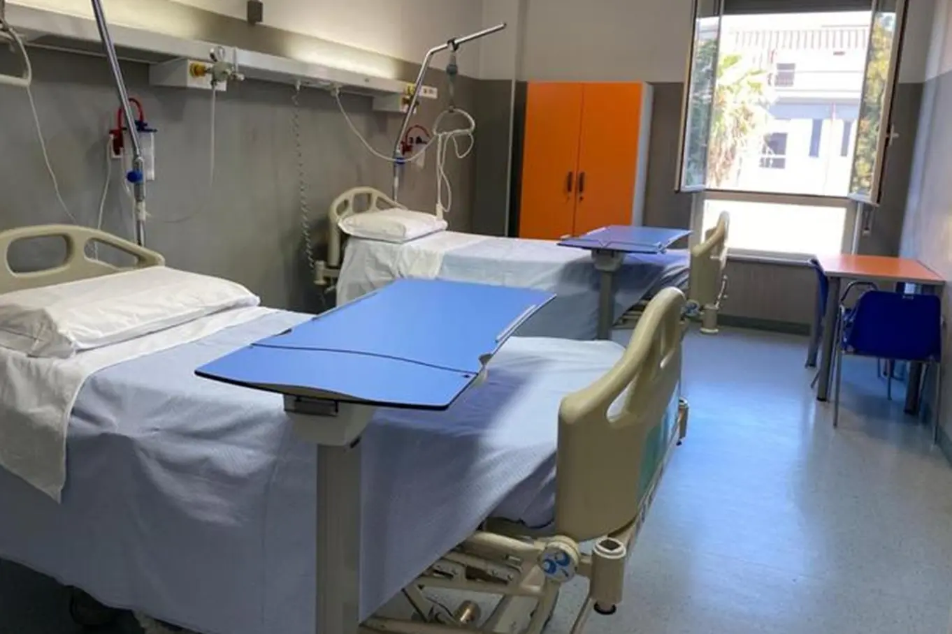 Un letto d'ospedale (Ansa)