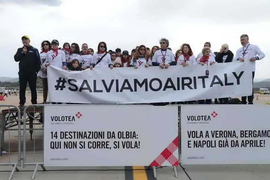 La protesta dei lavoratori Air Italy (Foto A.Satta)
