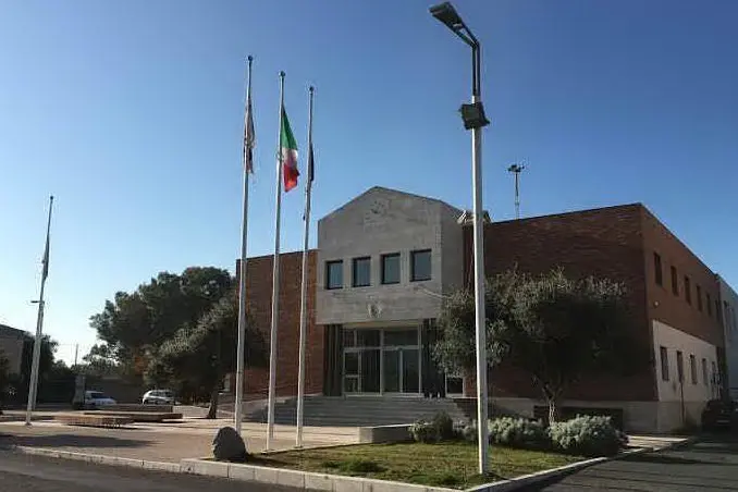 Il Comune di Santa Giusta (foto Pinna)