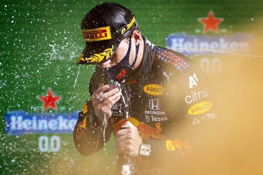 Max Verstappen sul podio (Ansa)