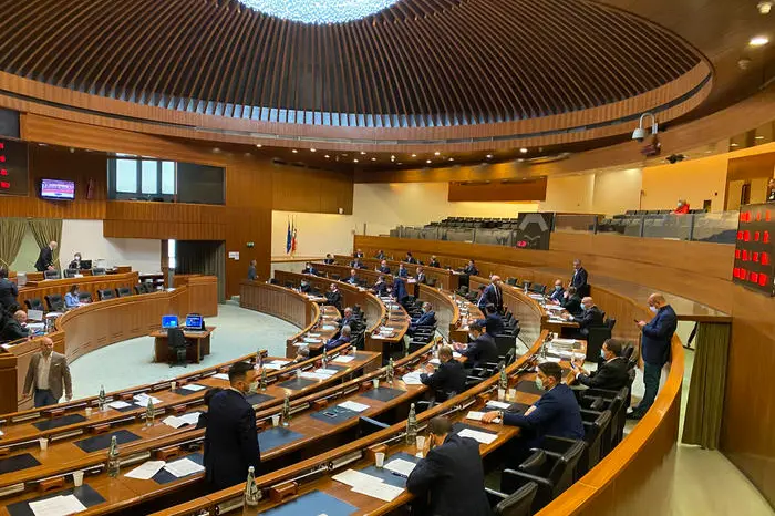 L'aula del Consiglio regionale sardo (Ansa)