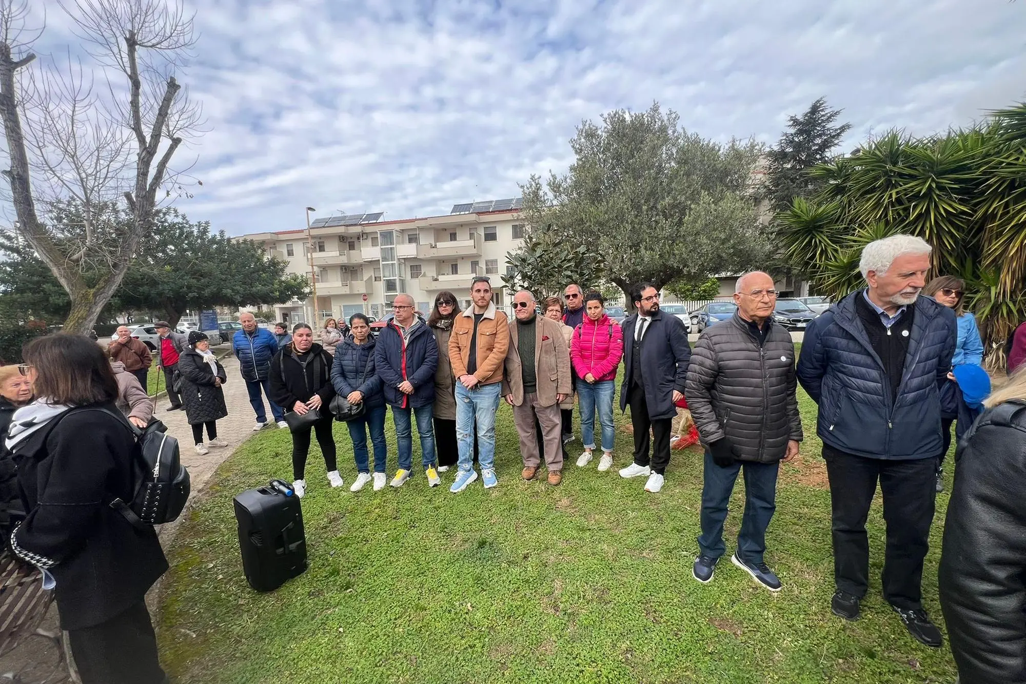 La cerimonia in piazza dei Gelsi a Elmas