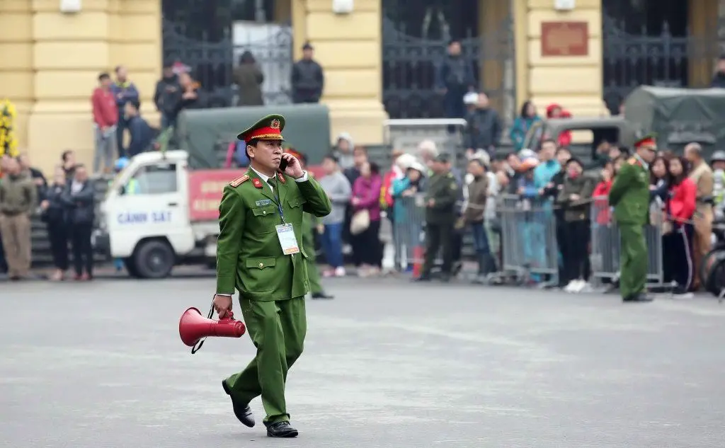 Le forze dell'ordine monitorano la situazione: Hanoi blindata