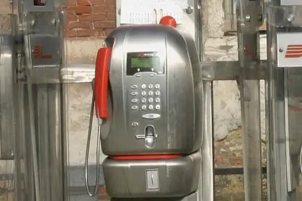 Una cabina telefonica