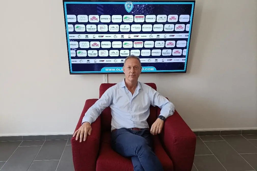 Alessandro Marino nel suo ufficio nella sede dell'Olbia Calcio (Giagnoni)