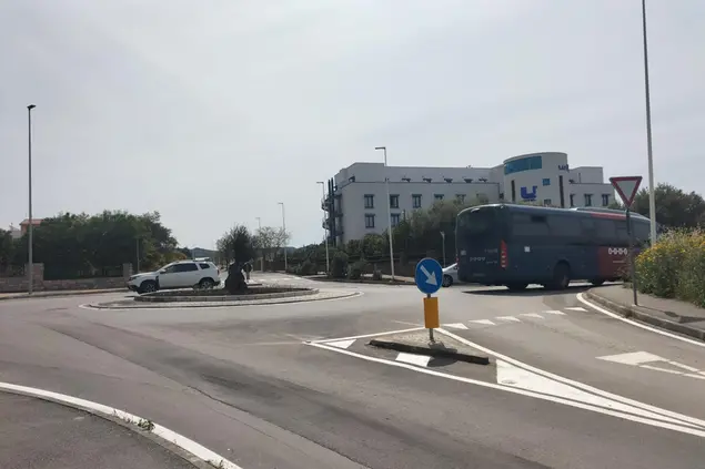 La rotonda di via Costituente.(foto Scano)
