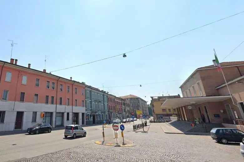 La stazione di Mantova (foto Google Maps)