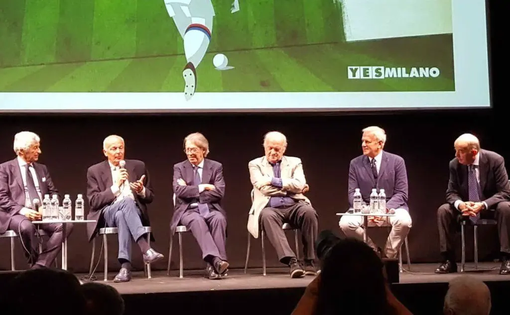 Gianni Rivera, Gigi Garanzini, Paolo Casarin, Enrico Bertolino e Mario Corso al Milano Calcio City (foto Filippo Migheli)