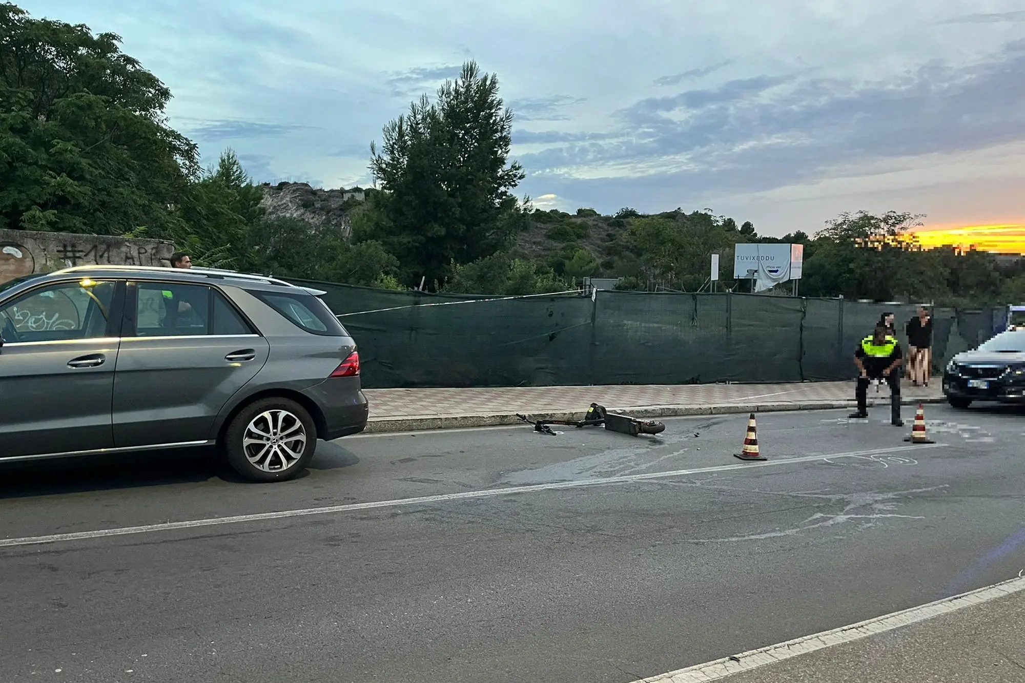 L'incidente in via Is Maglias (foto Vercelli)