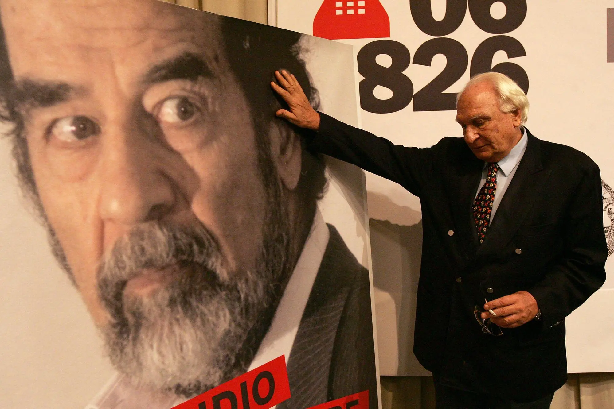 Marco Pannella il 31-12-2006, secondo giorno di sciopero della fame e della sete contro la condanna a morte di Saddam Hussein (Ansa/Di Meo)