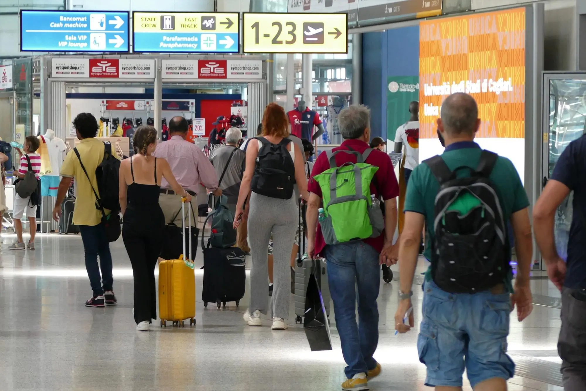 Passeggeri all’aeroporto di Cagliari