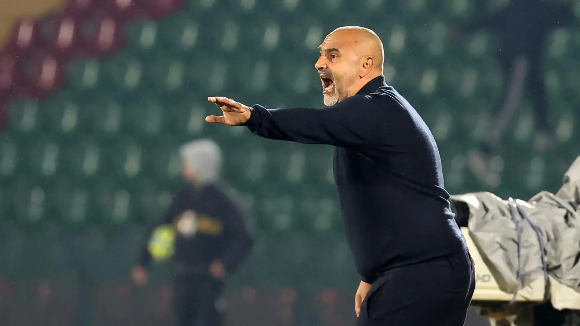 Cagliari knocks out in Palermo, sporting director Bonato: «That’s not going, team in training camp until 26 December»