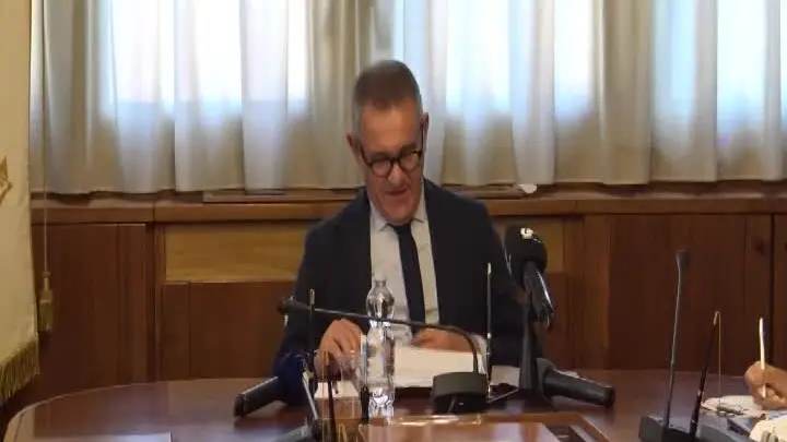 https://immagini.unionesarda.it/version/c:NGZlM2YzNjMtNTM2Mi00:MzNmNWZkOTQtOTlhOC00/image.webp?f=16:9